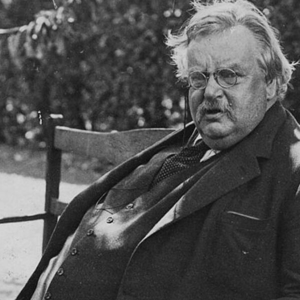 Catolicismo e Capitalismo: a crítica distributivista em Chesterton versus a apologia austríaca em Thomas Woods